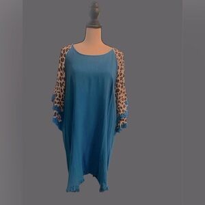 Umgee Tunic Dress with ruffle leopard print sleeves size Large